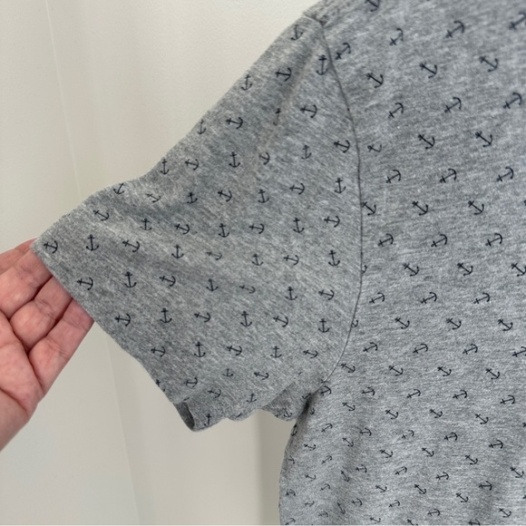 J. Crew Gray & Navy Short Sleeve Tee with Geometric Nautical Pattern Size Medium - Picture 5 of 9